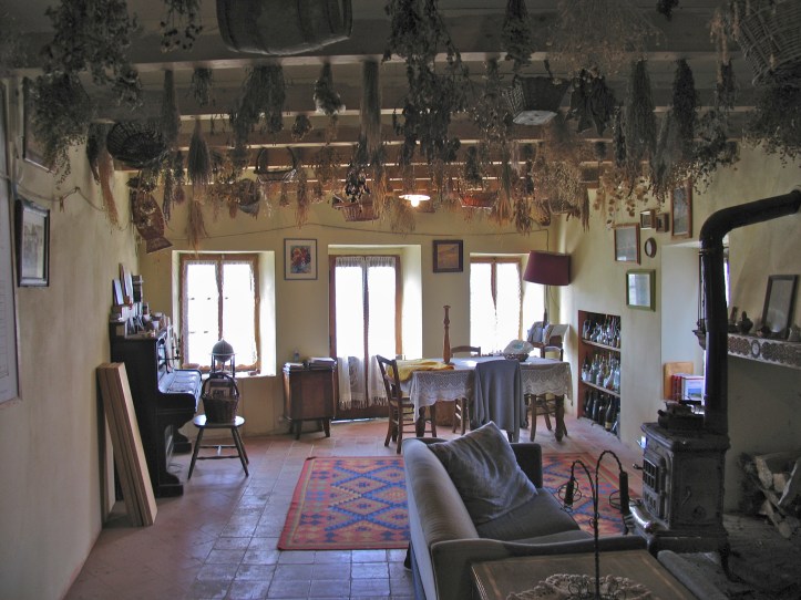 aperture per valtolla IMG_0204 la sala del gipi