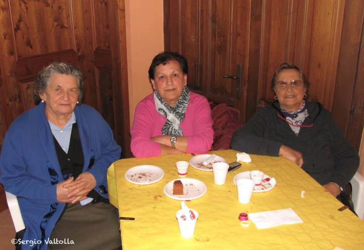 3 donne IMG_0102